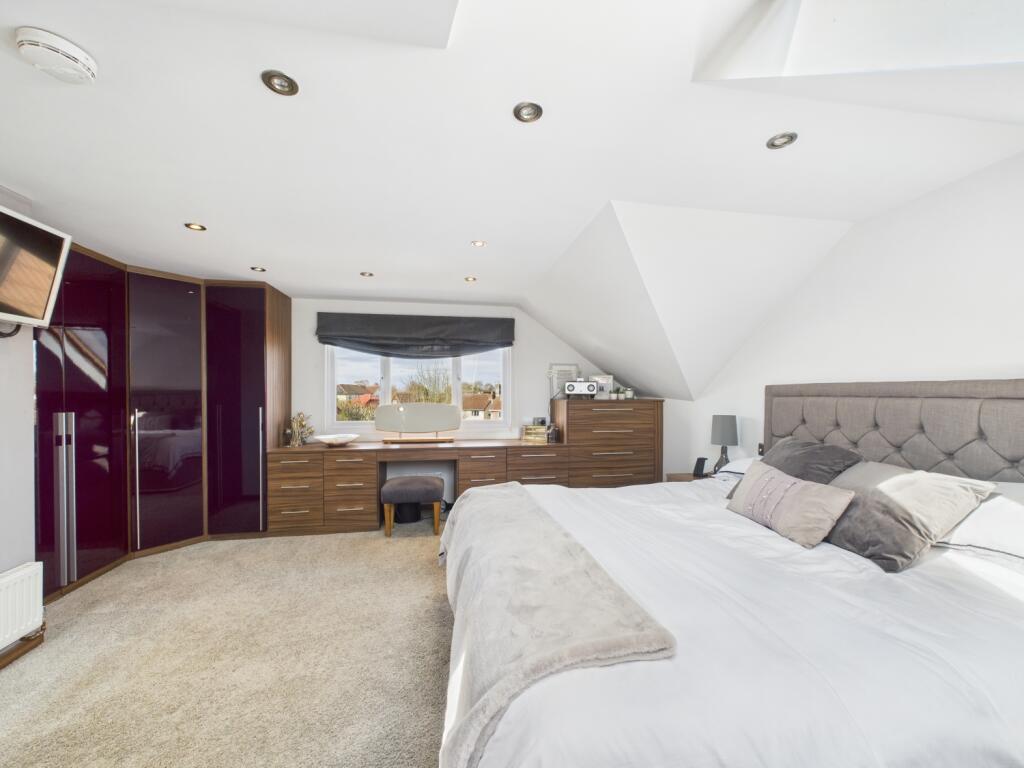 CAM02023G0-PR0126-STILL002