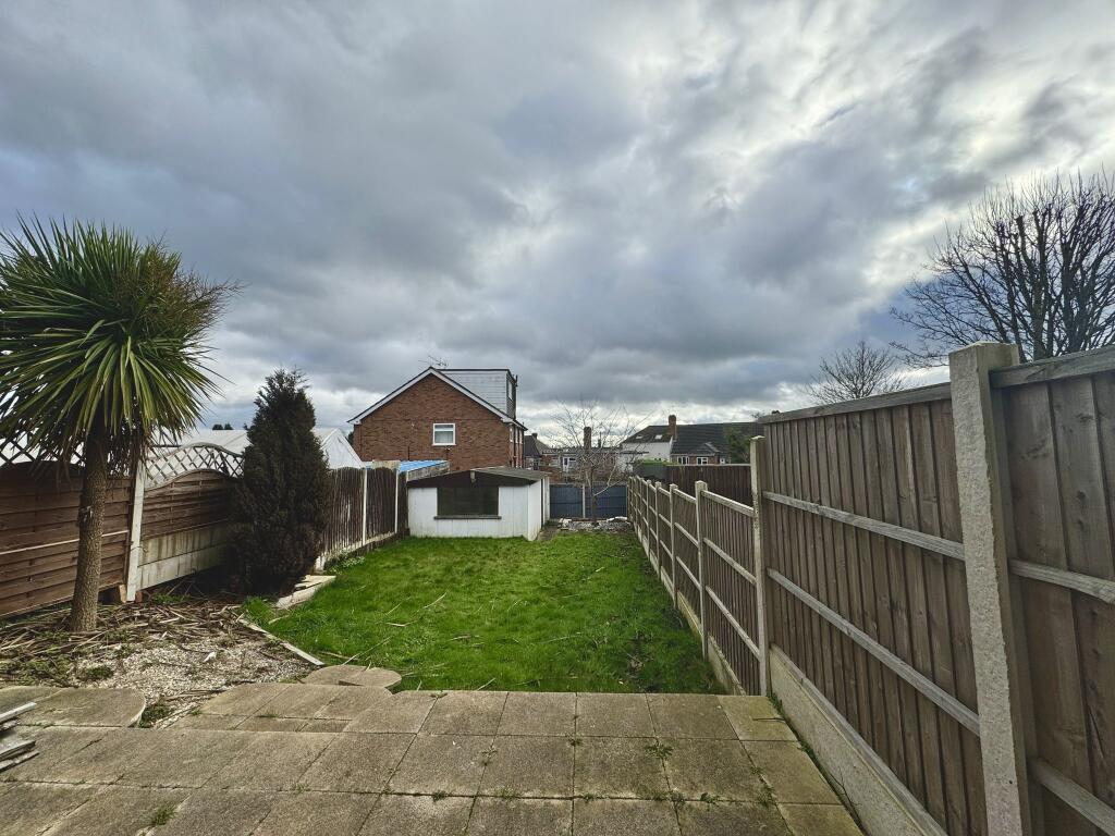 rear garden &amp; patio