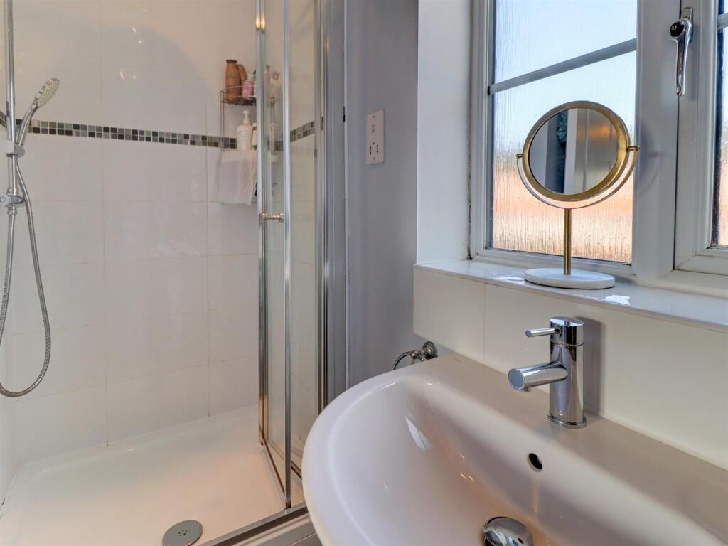 Ensuite Shower Room (Bedroom 1)