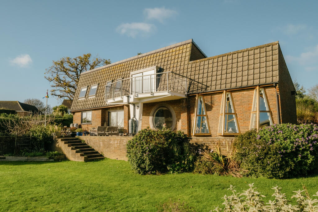 Croft-Hastings-Amherst-Gardens-Exterior-16