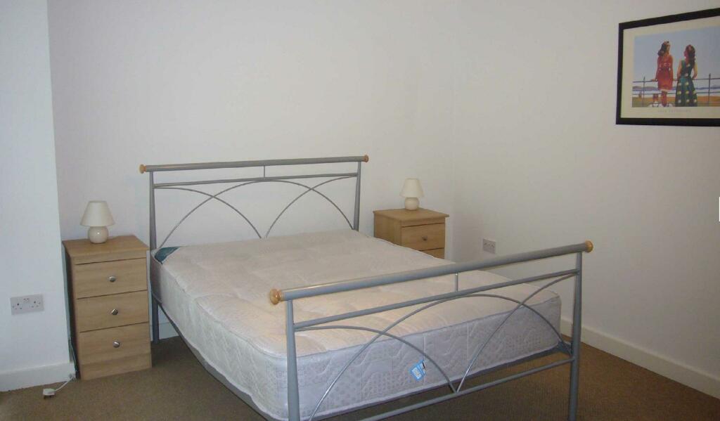 bed.jpg
