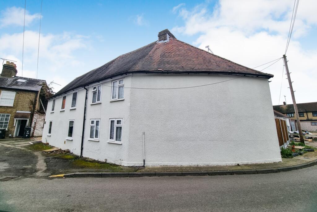 39 Townmead Road, Waltham Abbey, EN9 1RP