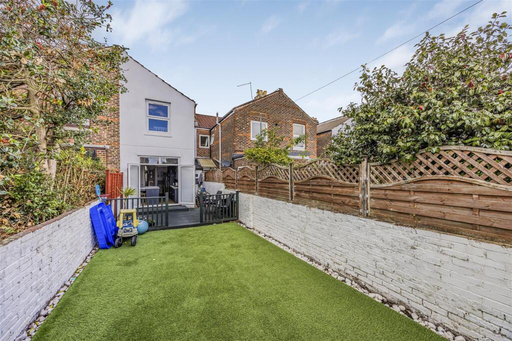 38 Hellyer Road, Milton-PorticoMarketing-SoldBy-37