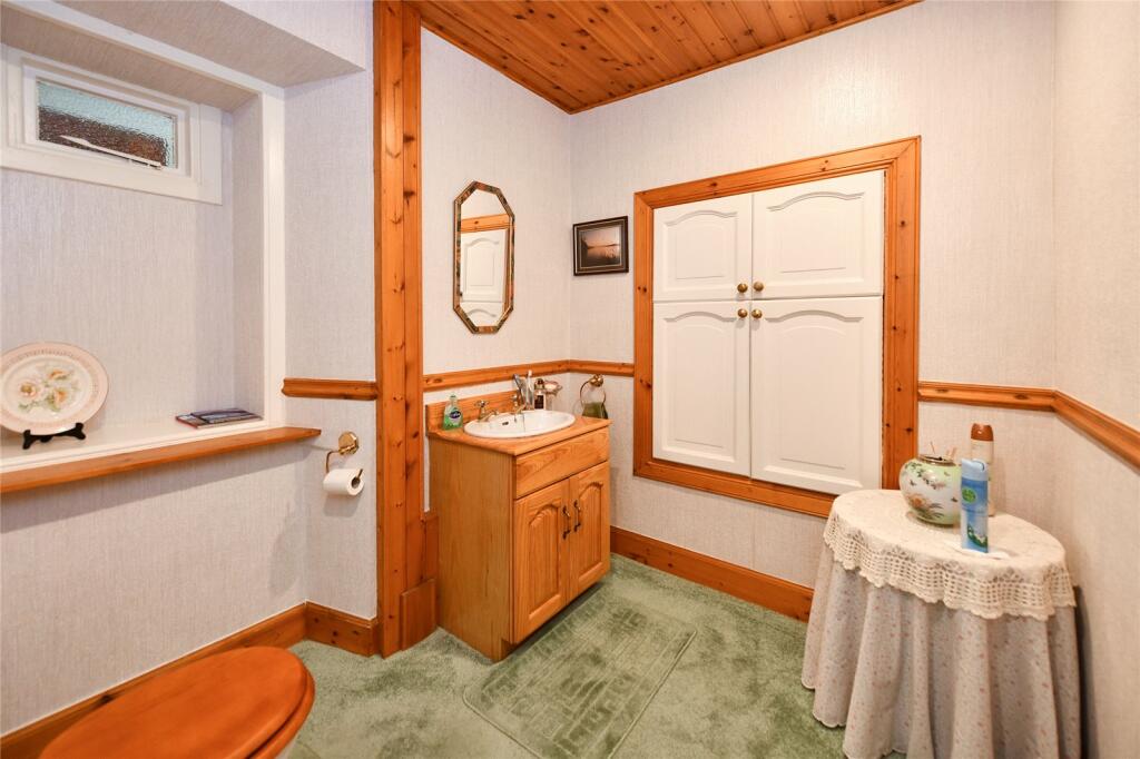 Wc Cloakroom