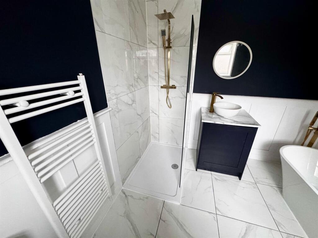 WhatsApp Image 2025-02-19 at 17.52.00.jpeg