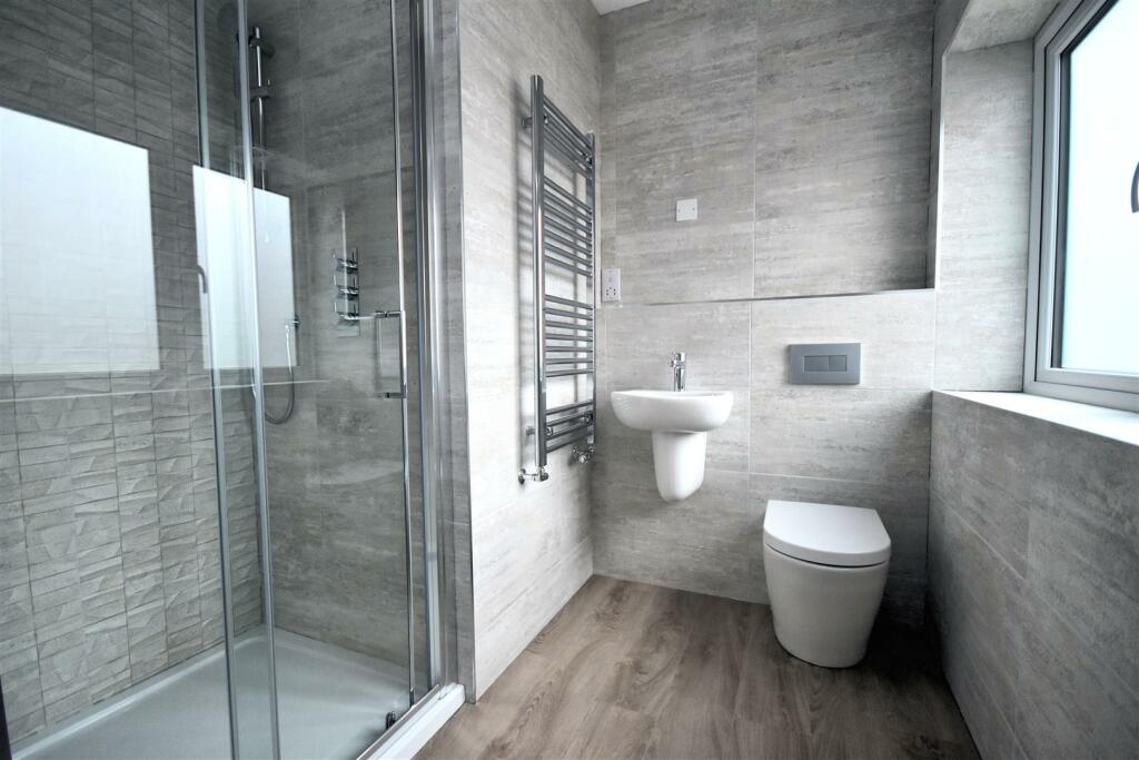 En suite.jpg