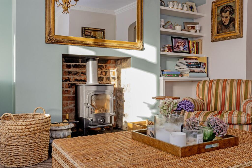 Reception Room-4.jpg