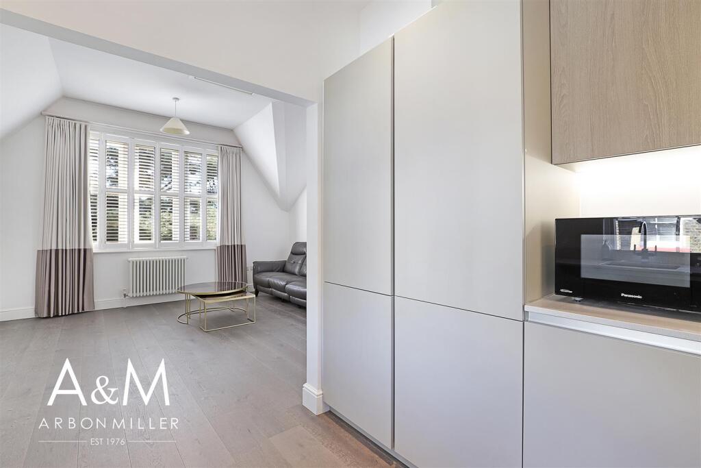 Open Plan Lounge Kitchen