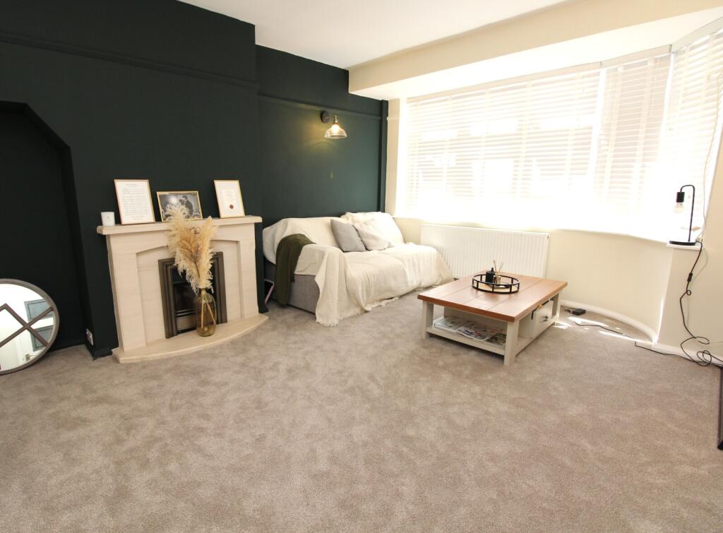 Lounge 2