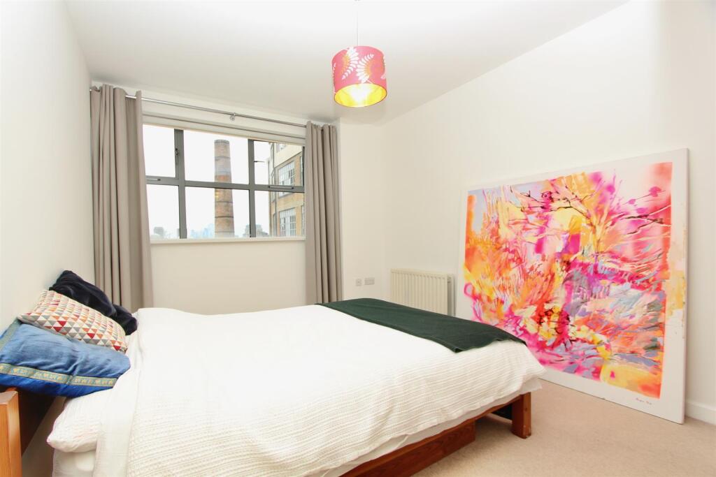 Somerford Grove, N16