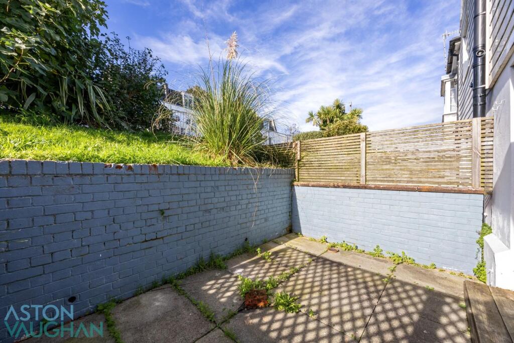 Crown Gardens, 4-024.jpg