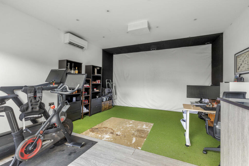 68 Newtown Road, SL7 1LA (LOW RES)-11