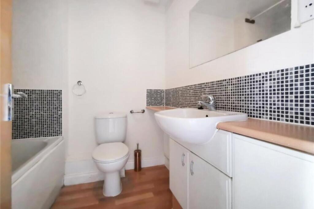 Untitled design - 2025-09-22T130819.836.jpg