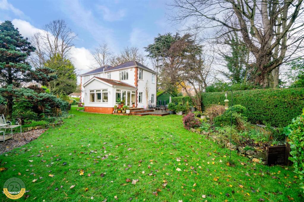 Rear Garden 2.jpg