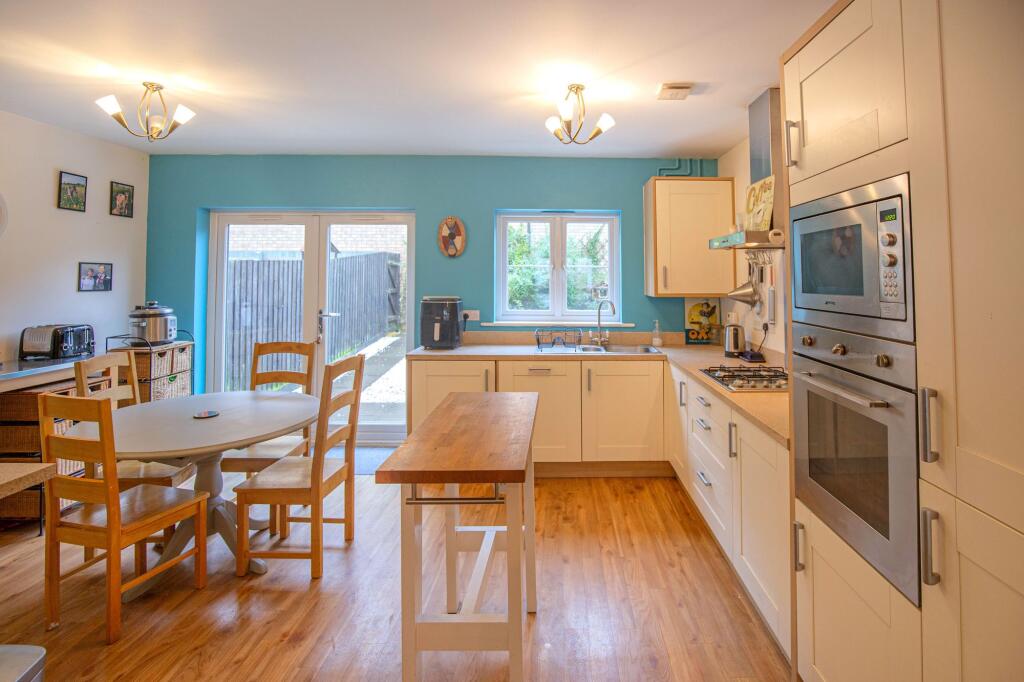 Kitchen Family Room
