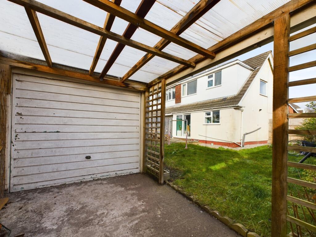 CAM02386G0-PR0113-STILL015