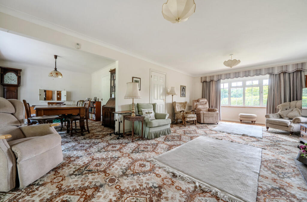 1298614-22-683080...