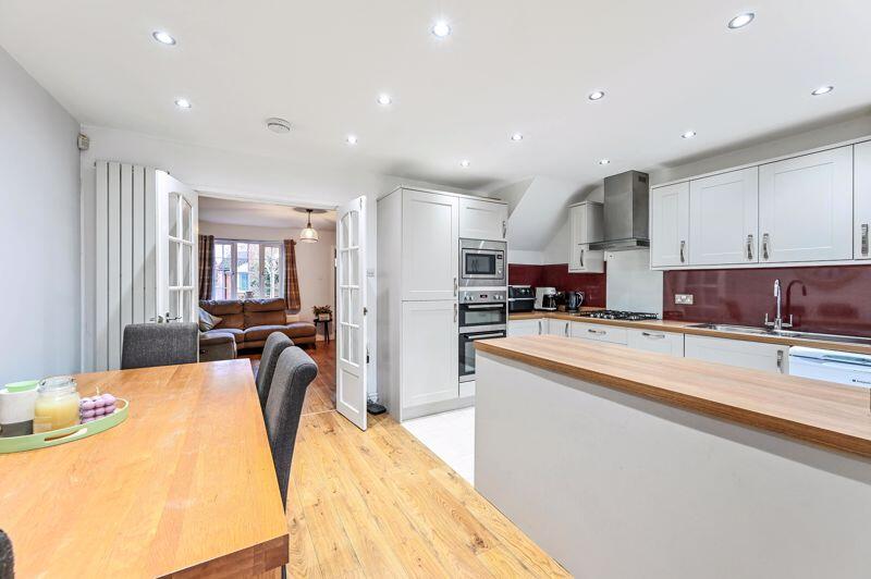 Kitchen/Dining Area