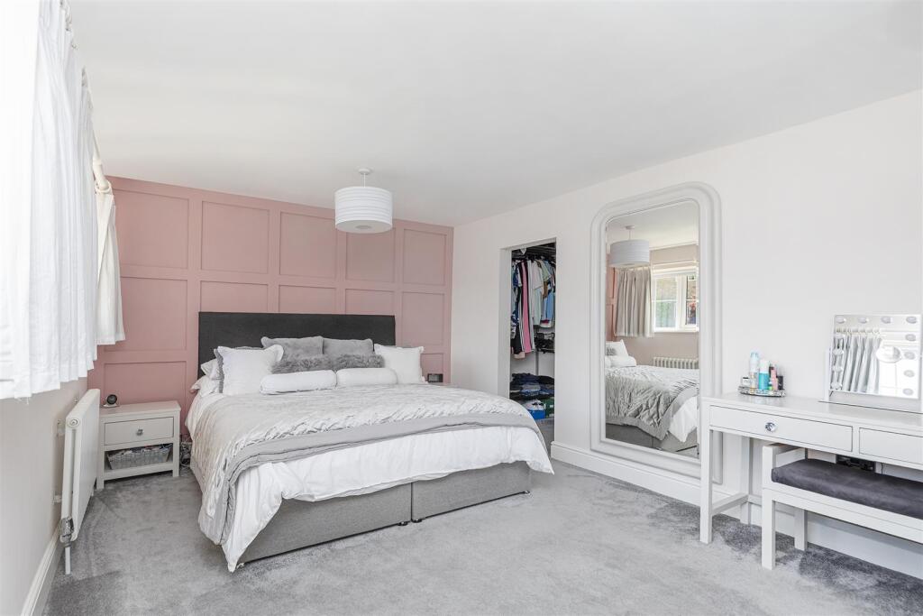 Bramleys Estate Agents - Cheviot Way - Mirfield (4