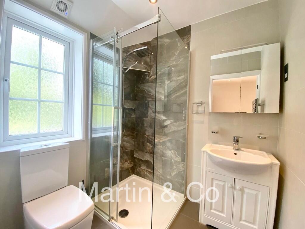 bathroom 4