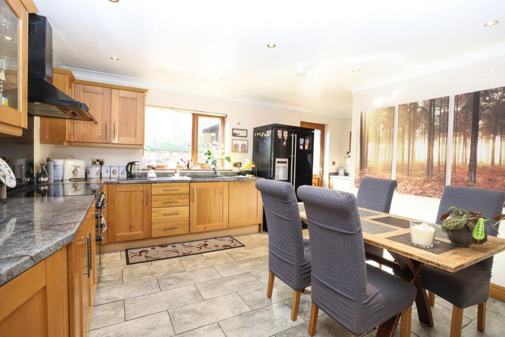 Dining Kitchen 