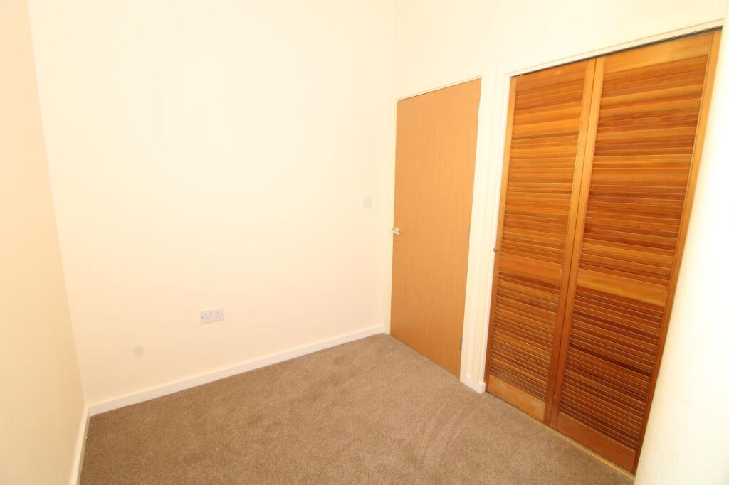 Bedroom 2 / Dining Room