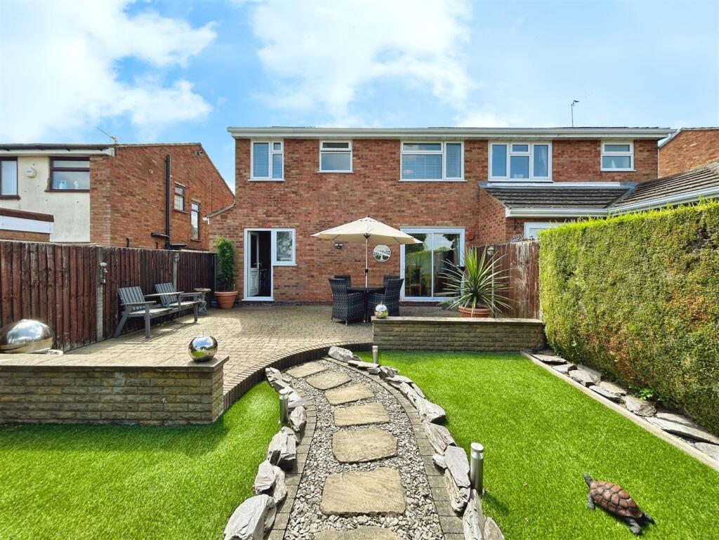 52351bdc--4C32-A5E3-3FE60C1F78BC-95456-00003F2DA3C