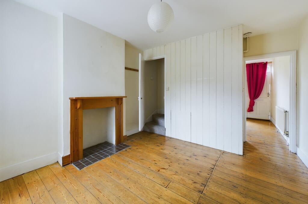 CAM02545G0-PR0171-STILL012