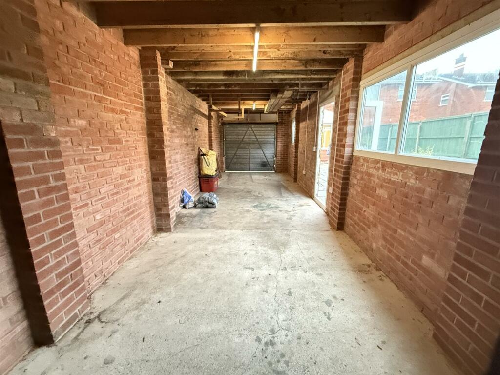Tandem Garage