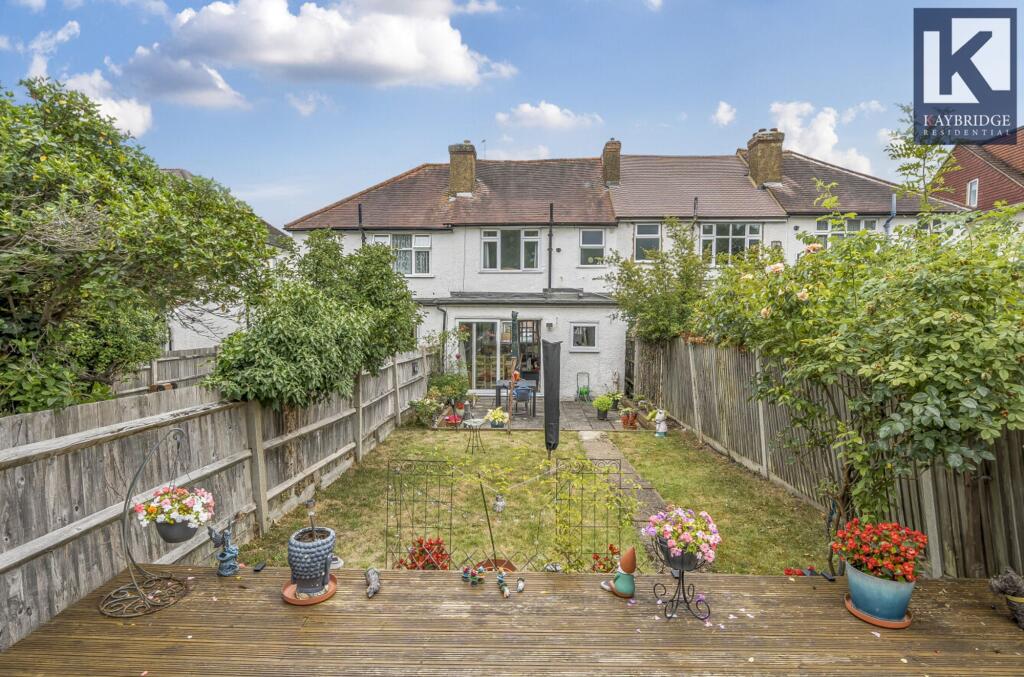 Worcester Park - KT4 8XZ