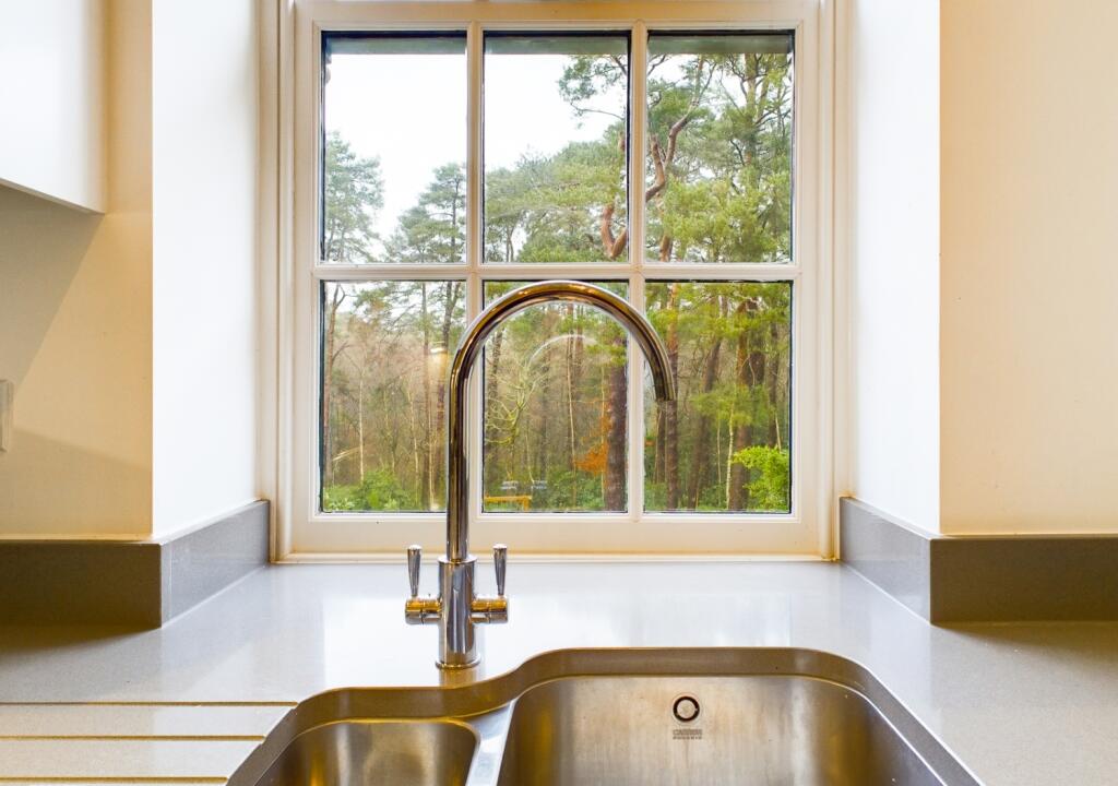 CAM03624G0-PR0103-STILL004