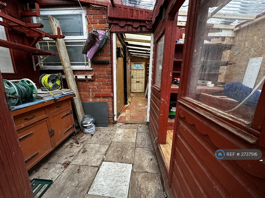 Garage/Storage