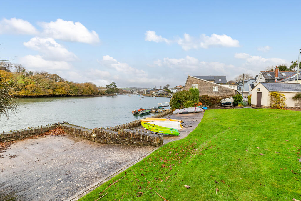 A06 - Embankment Rd, Flat 6 The Moorings, Kingsbri