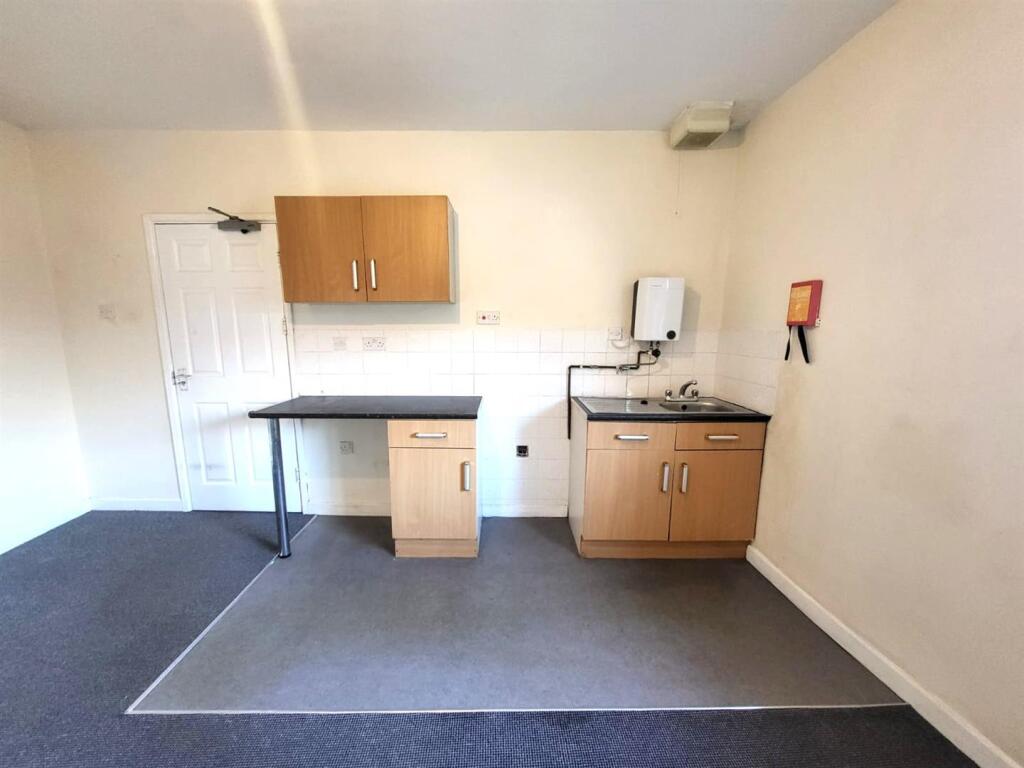 Kitchenette Area