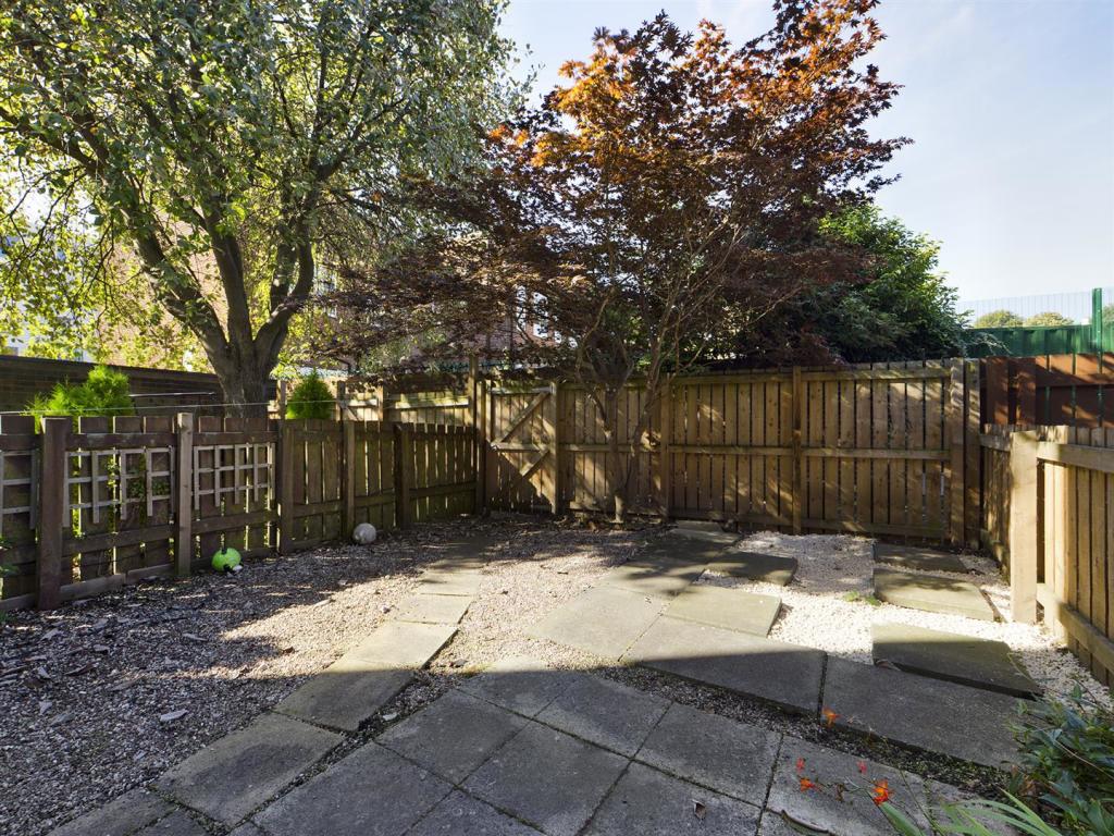CAM00148P1-PR0123-STILL08.jpg