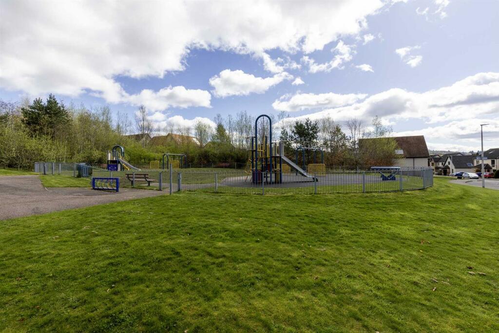 87 David Douglas Avenue, Scone - LR-4.jpg