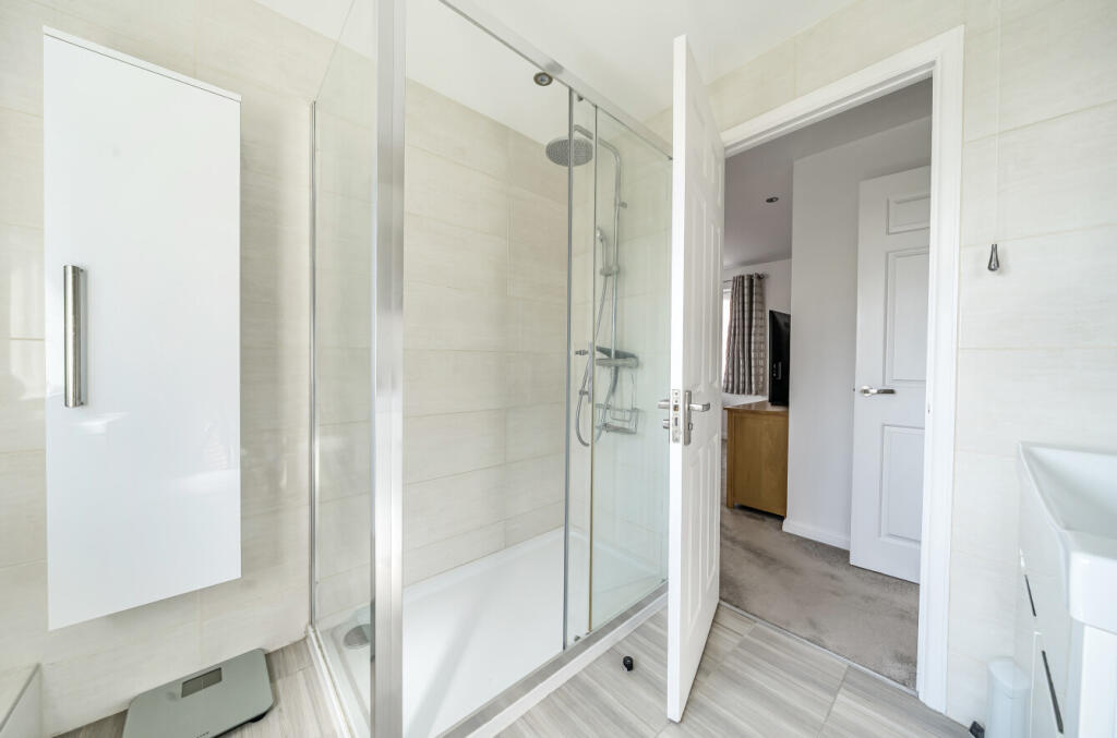 1353215-7-68c2e9a...