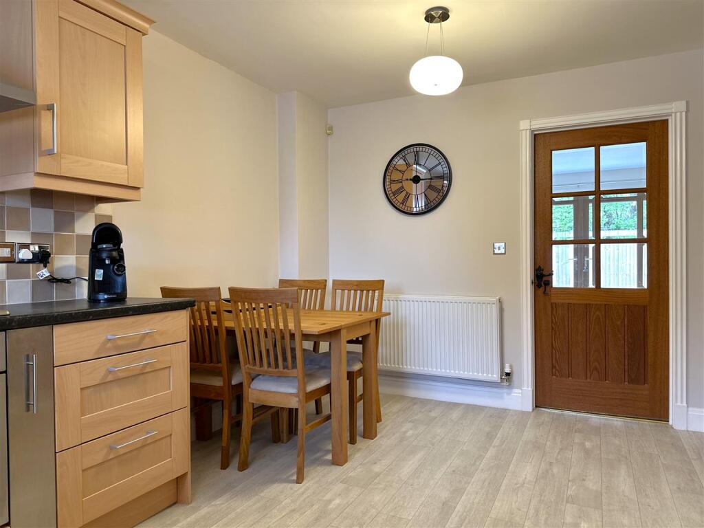 Dining Area 399