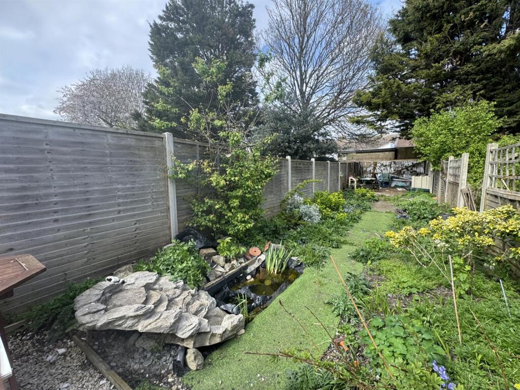 2 Bedroom Terraced for Rent