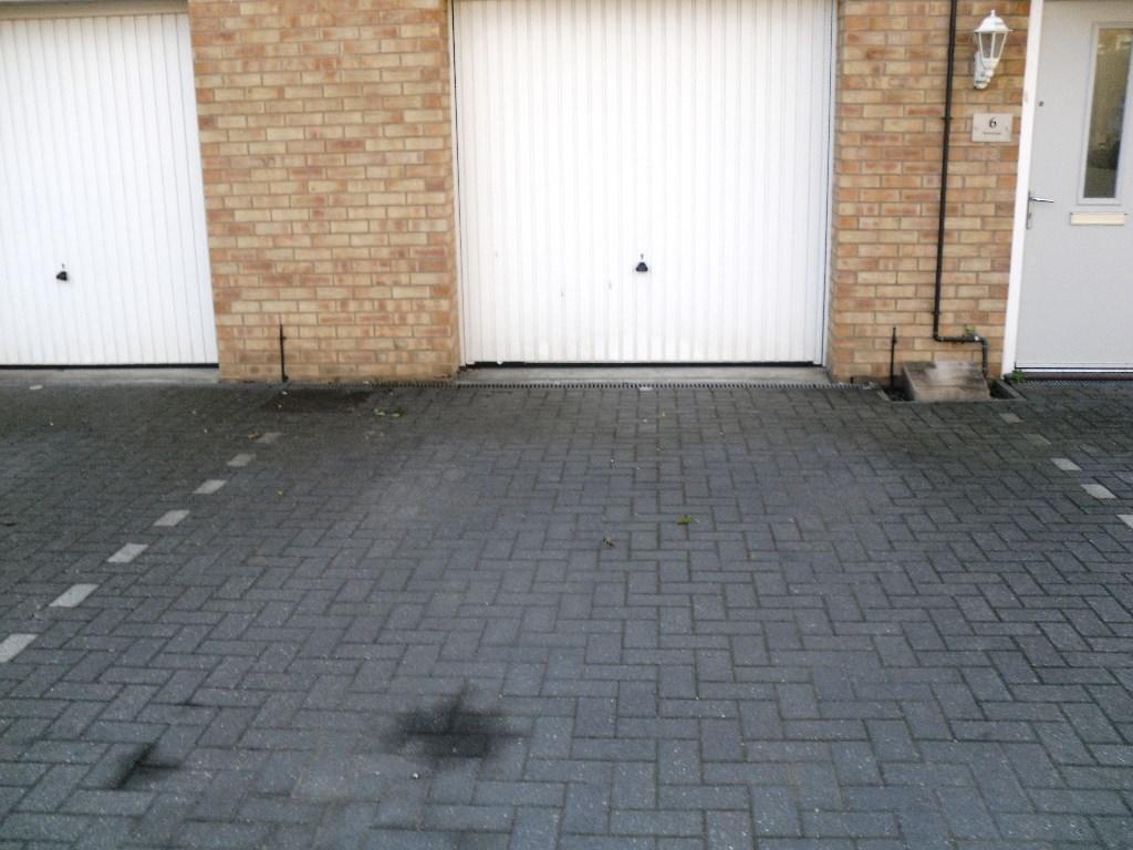 GARAGE/DRIVEWAY