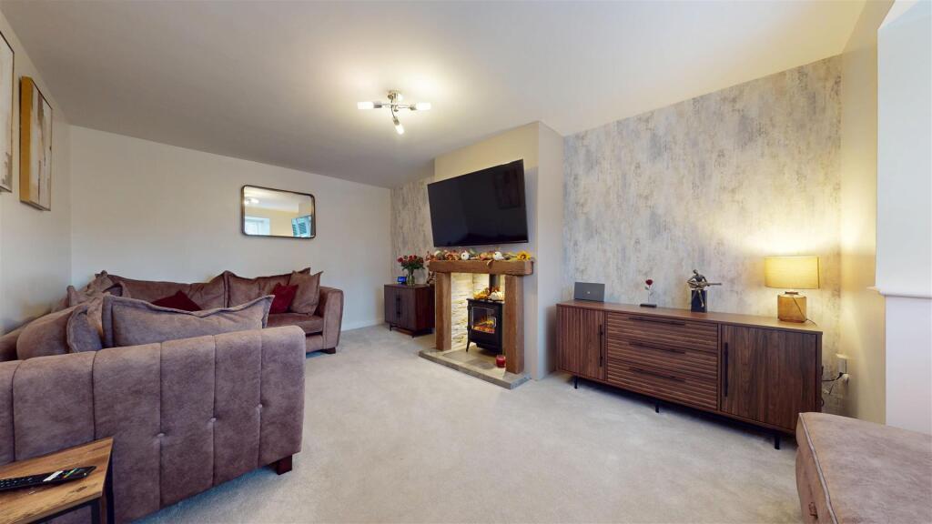 Simmons Close Reception Room