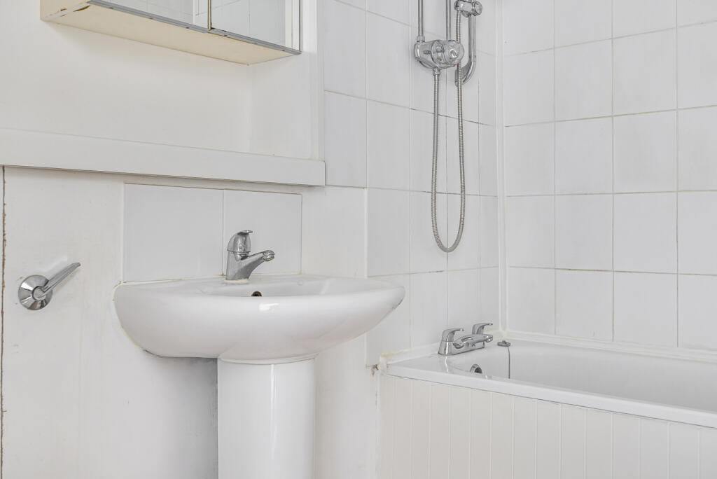 1347787-9-68b5856...