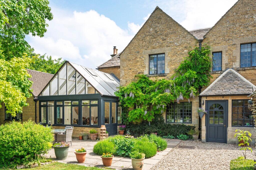 Main House - Rear &amp; Garden
