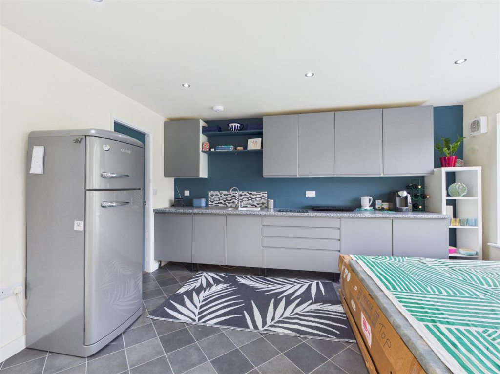 Annexe Kitchen Area (1).png