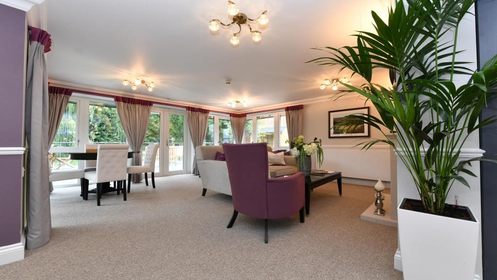Owners Lounge.jpg