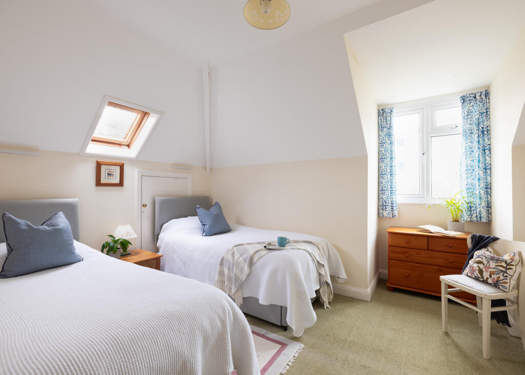 67e52c96901fb_St Moritz Court 5-14