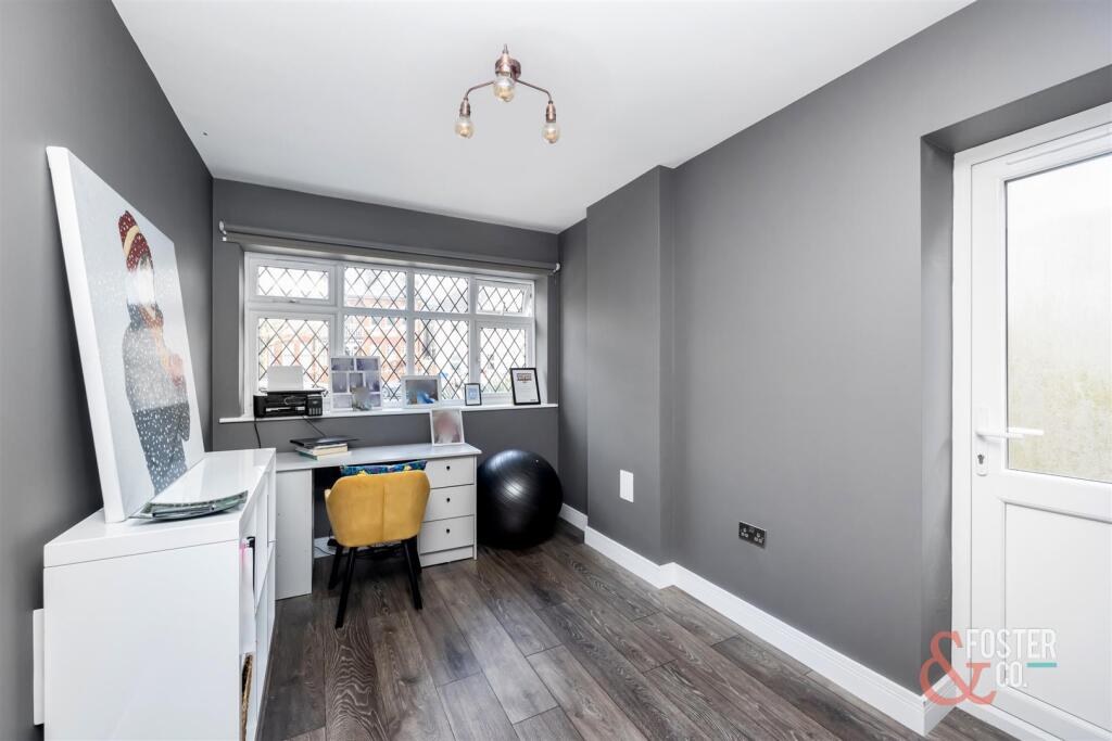 Vallance Road, 24-013.jpg