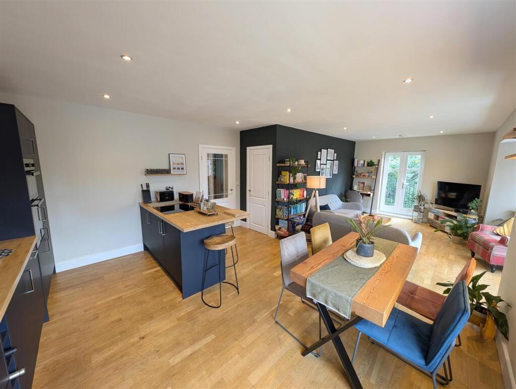 Open Plan Lounge/Diner/Kitchen