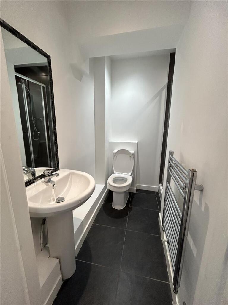 Room 2, Flat 1 Ensuite