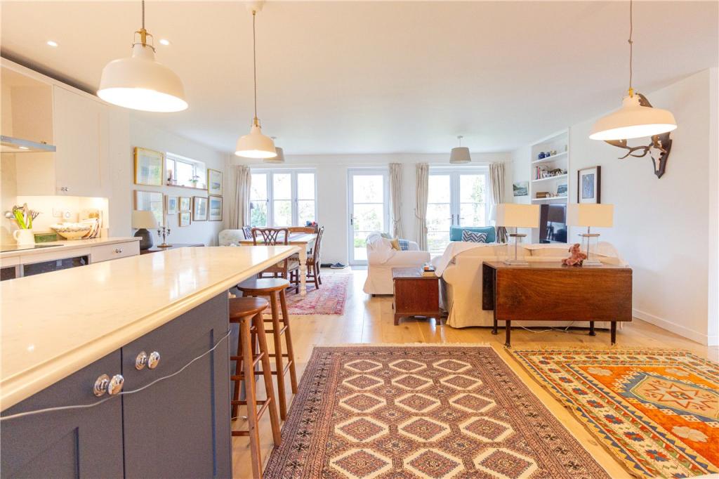 Kitchen/Lounge
